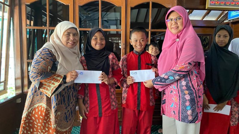 PLN UP3 Majalaya Wujudkan Syukur Lewat Doa Bersama dan Bantuan Pendidikan Anak Yatim